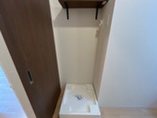 物件内観写真9　(洗濯機置場)