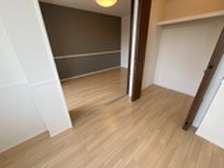 物件内観写真15　(居室)