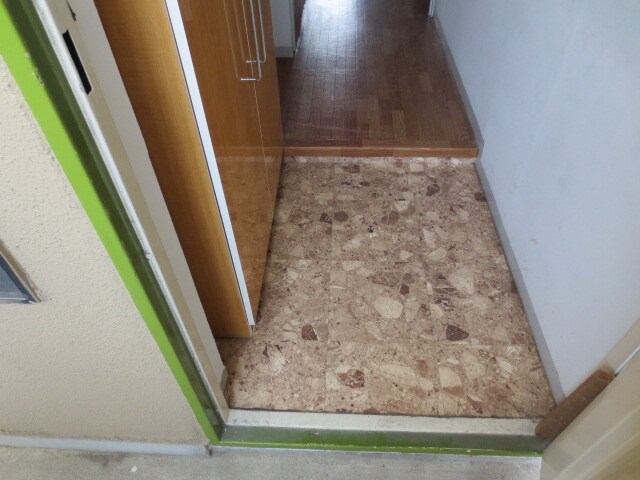 物件内観写真15　(玄関)