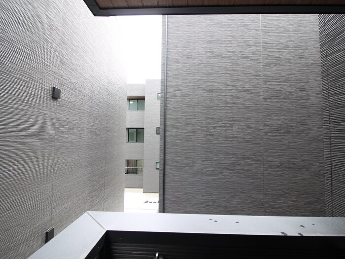 物件内観写真15　(室内からの展望)