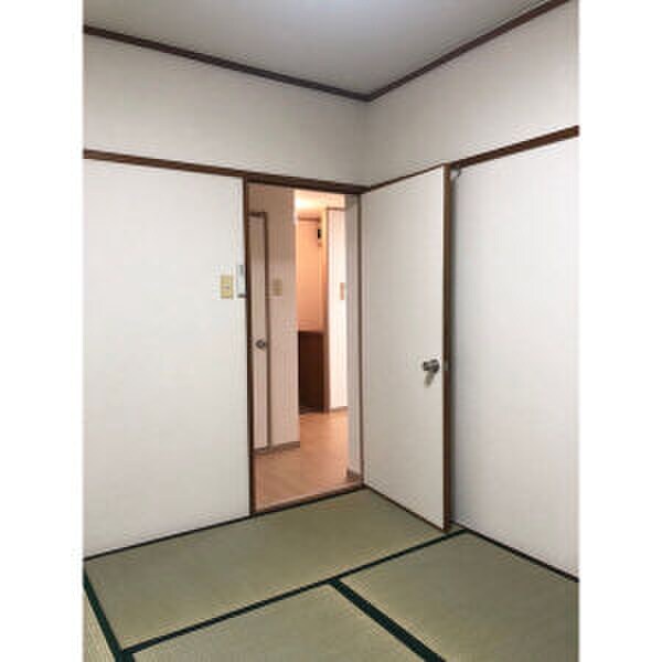 物件内観写真5　(居室)