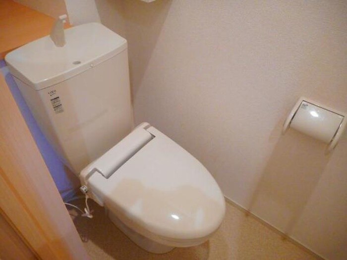 物件内観写真3　(トイレ)