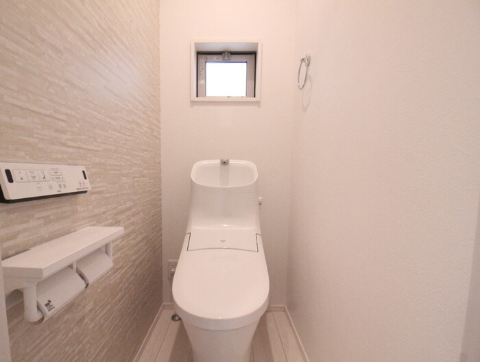 物件内観写真15　(トイレ)