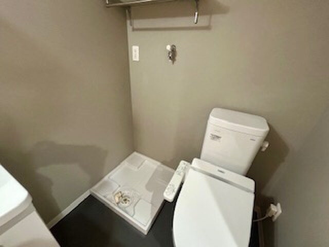 物件内観写真14　(洗濯機置場)