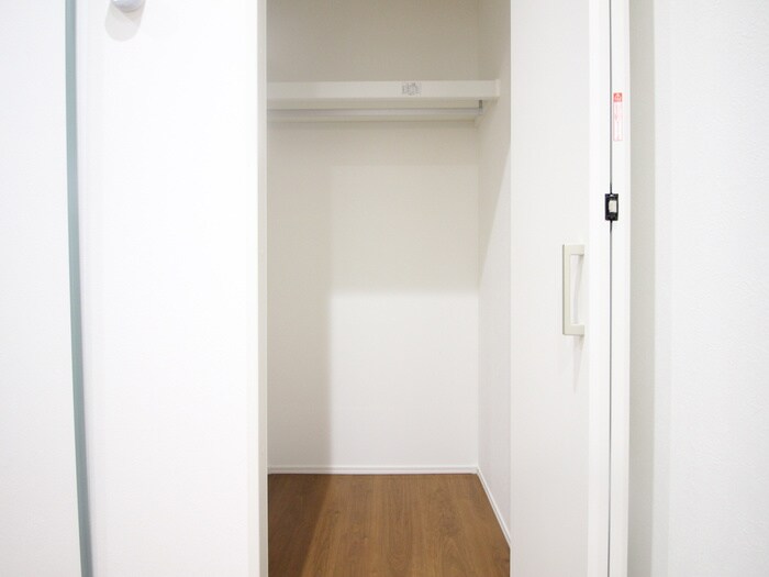 物件内観写真16　(収納)