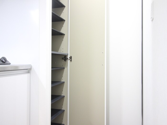 物件内観写真18　(靴箱)