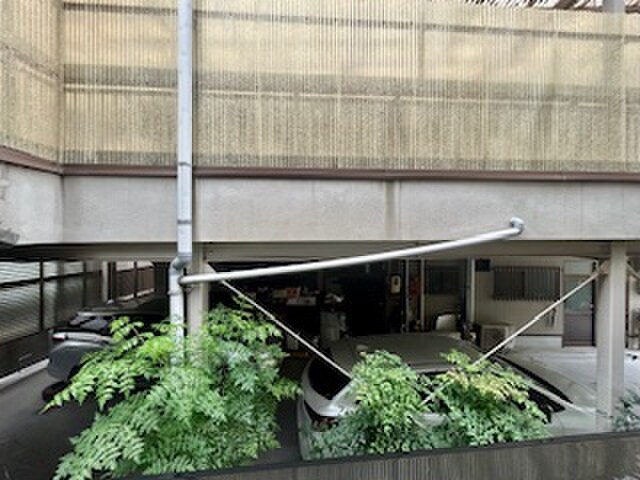 物件内観写真20　(室内からの展望)