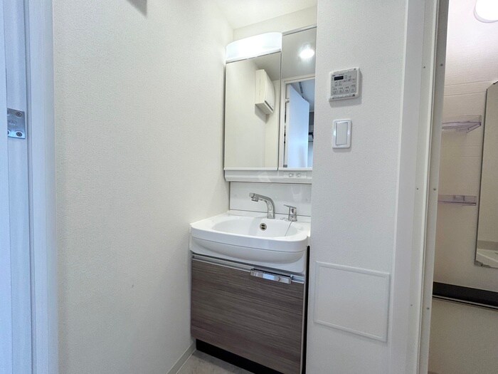 物件内観写真12　(洗面)