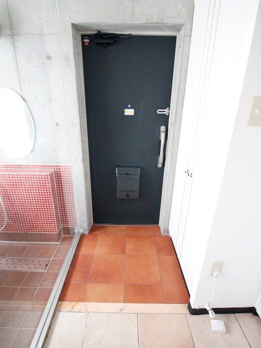 物件内観写真7　(玄関)