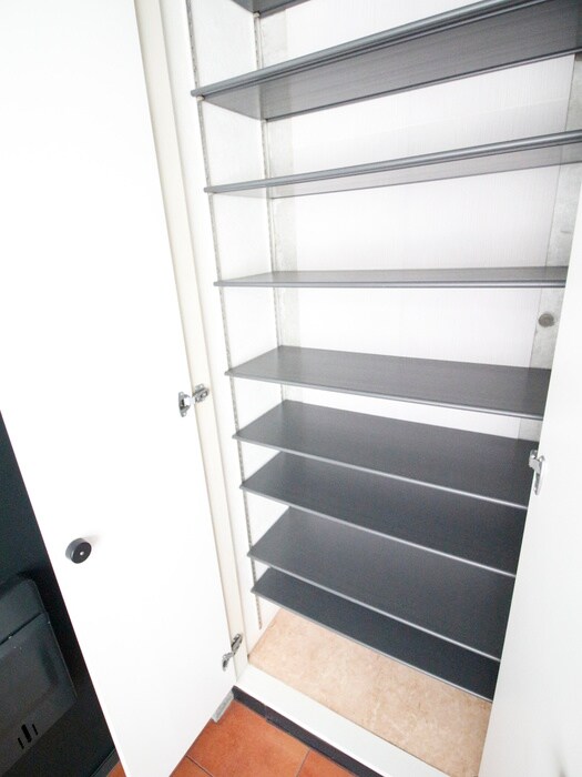 物件内観写真16　(靴箱)