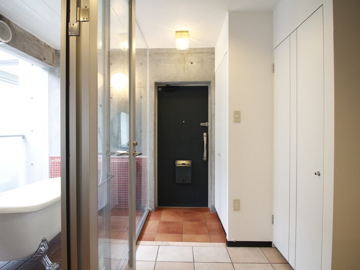 物件内観写真18　(玄関)