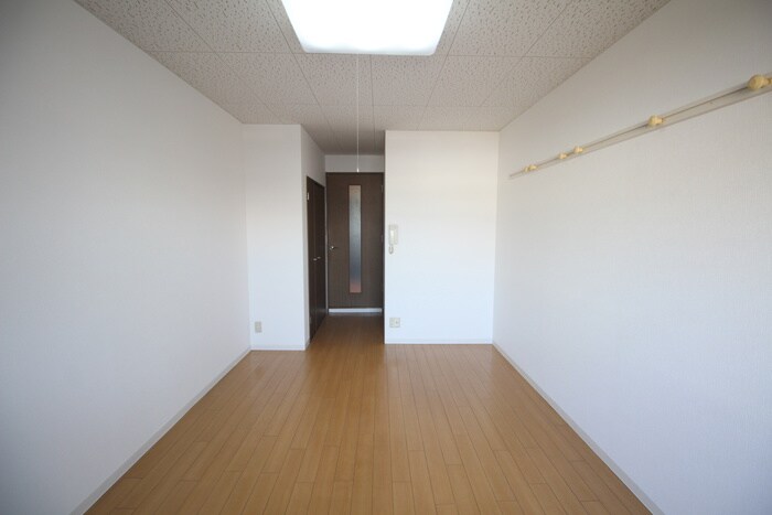 物件内観写真6　(居室)