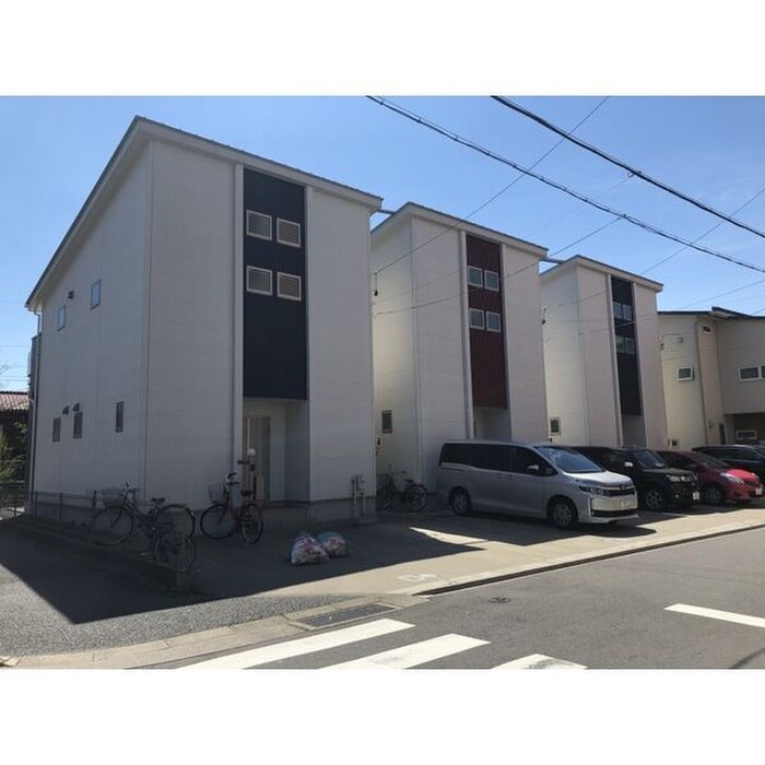 物件外観写真2　(外観写真)