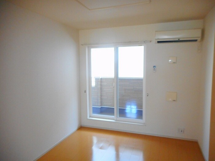 物件内観写真4　(居室)