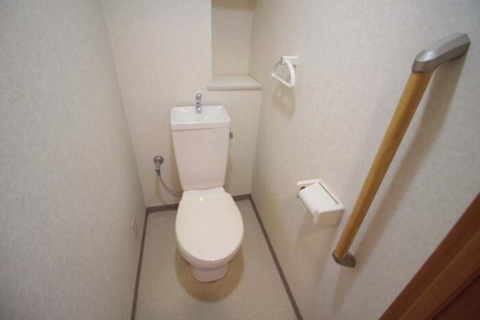 物件内観写真12　(トイレ)