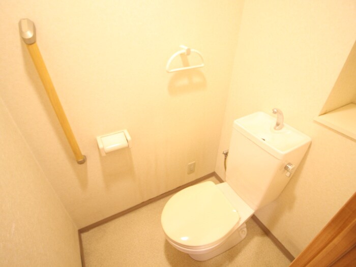 物件内観写真14　(トイレ)