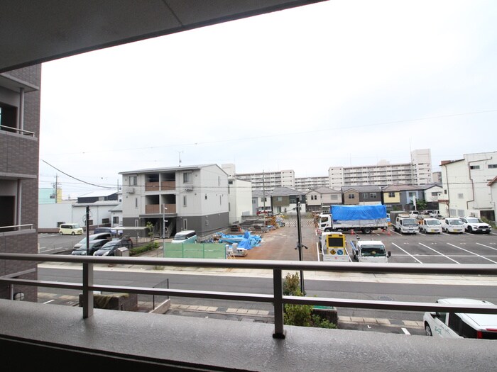 物件内観写真22　(室内からの展望)