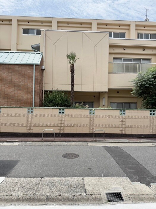 物件内観写真16　(室内からの展望)