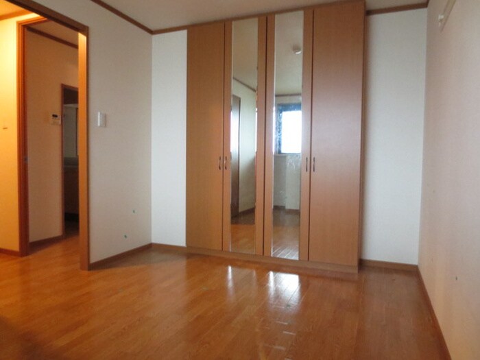 物件内観写真4　(居室)