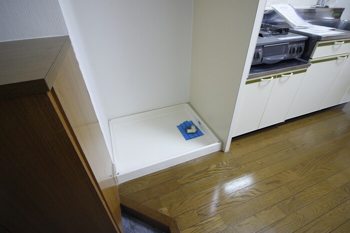 物件内観写真12　(洗濯機置場)