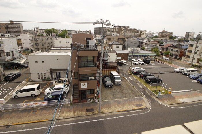 物件内観写真22　(室内からの展望)