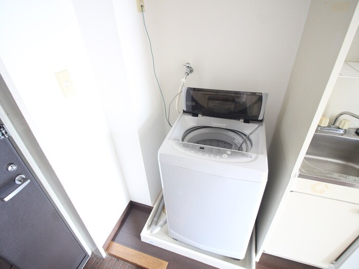 物件内観写真15　(洗濯機置場)