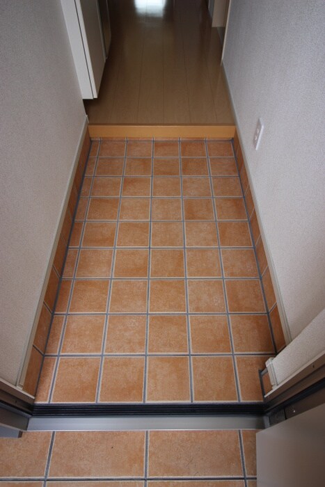 物件内観写真15　(玄関)