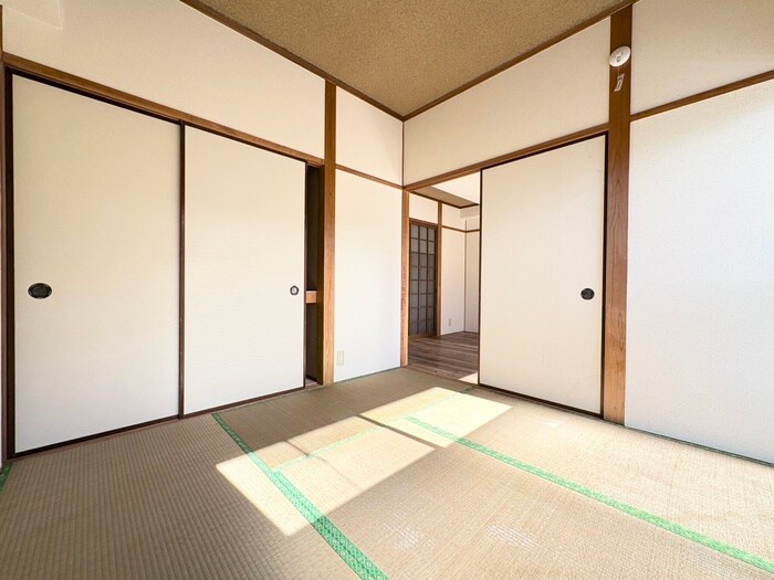 物件内観写真9　(居室)