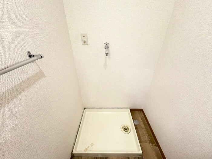 物件内観写真20　(洗濯機置場)