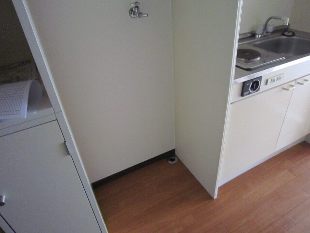 物件内観写真12　(洗濯機置場)