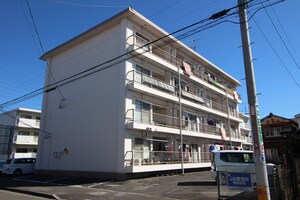 六軒屋農住団地コーポ松栄外観写真