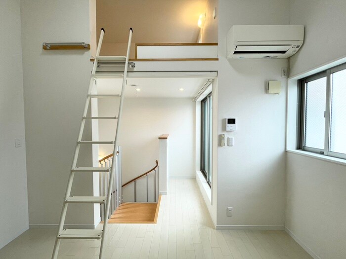 物件内観写真8　(居室)