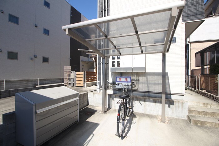 物件外観写真3　(駐輪場)