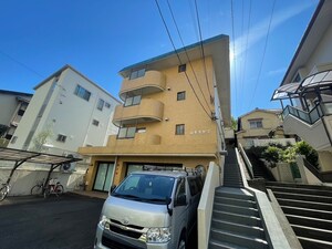 ヤマテオザワビル外観写真