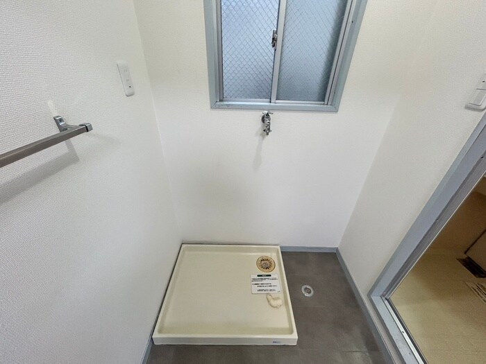 物件内観写真17　(洗濯機置場)