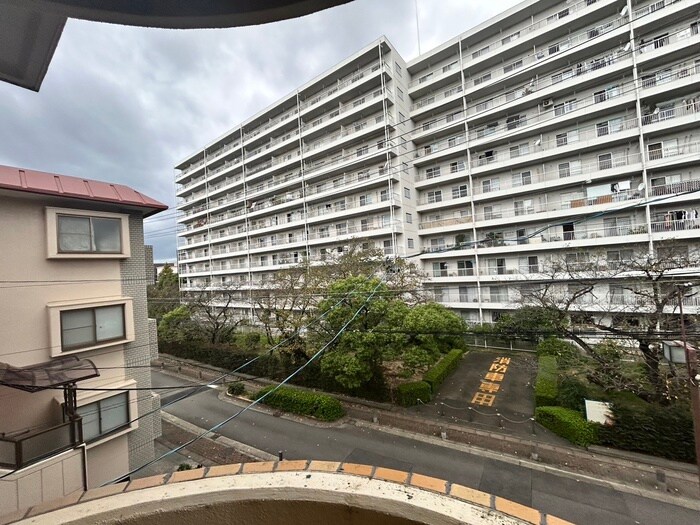 物件内観写真20　(室内からの展望)