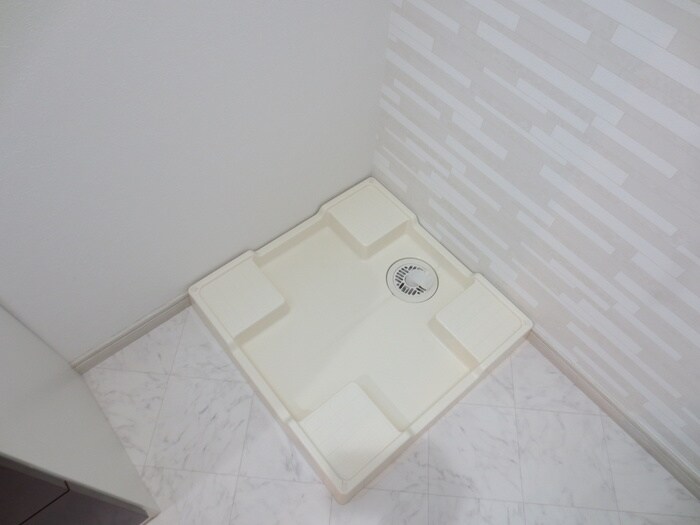 物件内観写真11　(洗濯機置場)