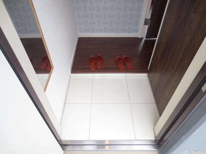物件内観写真15　(玄関)