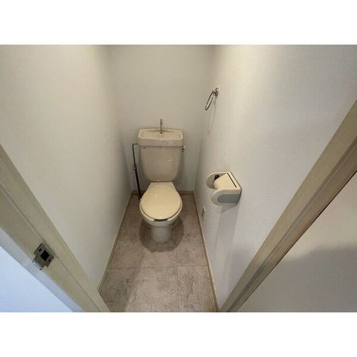 物件内観写真12　(トイレ)