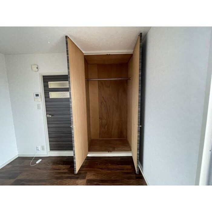 物件内観写真12　(収納)