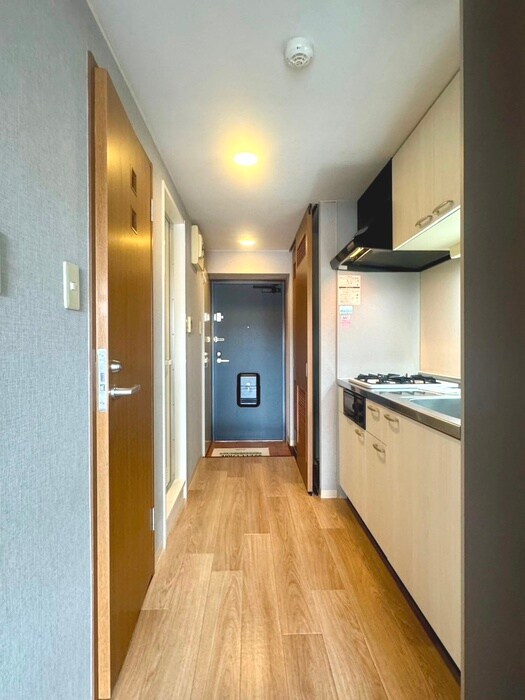 物件内観写真16　(廊下)