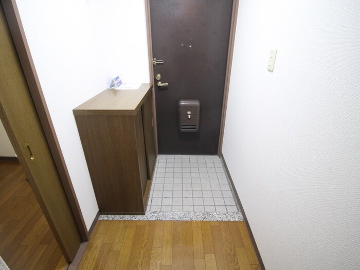 物件内観写真19　(玄関)
