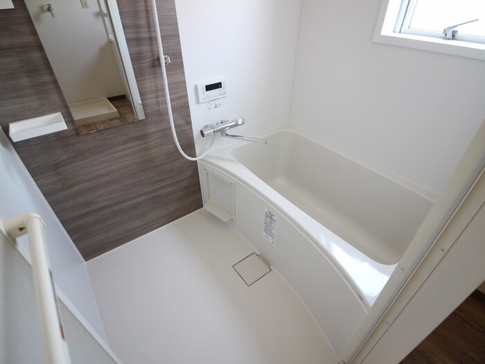 物件内観写真12　(バス／シャワールーム等)