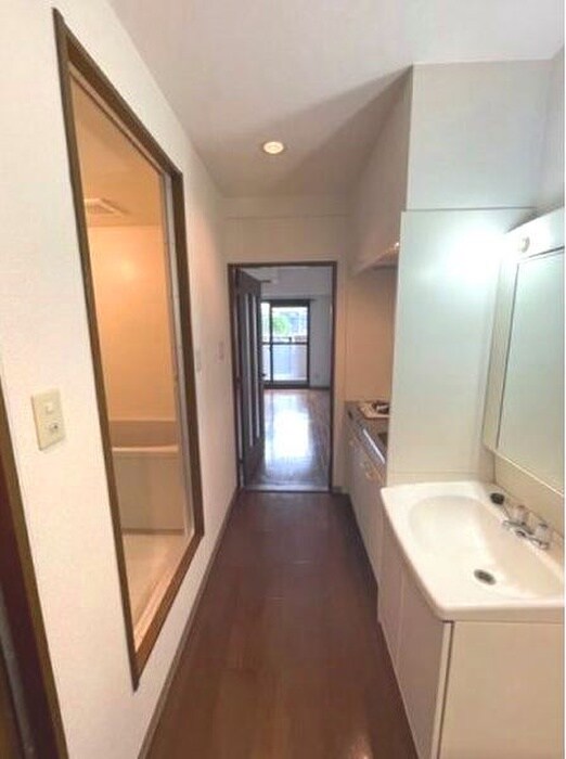 物件内観写真13　(廊下)