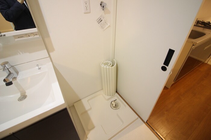 物件内観写真13　(洗濯機置場)