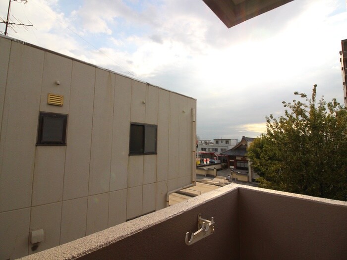 物件内観写真21　(室内からの展望)