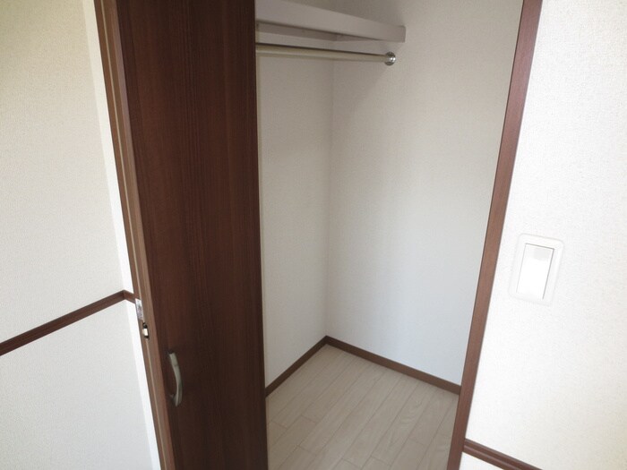 物件内観写真9　(収納)
