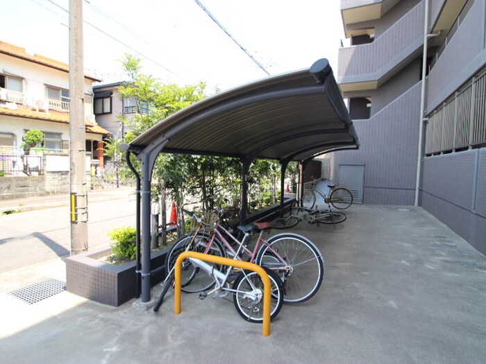 物件外観写真5　(駐輪場)