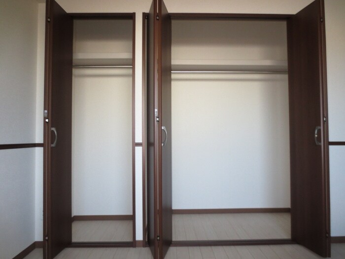 物件内観写真12　(収納)