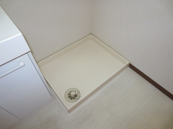 物件内観写真15　(洗濯機置場)